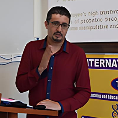 Dr. Abdelhak Senadjki