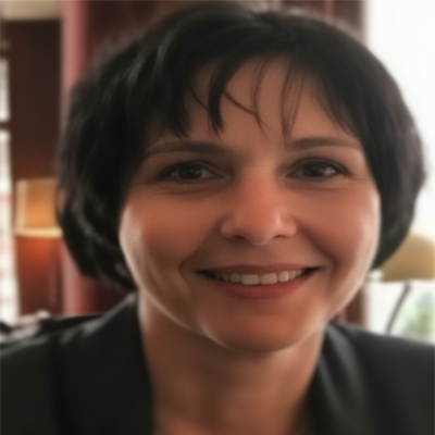 Dr. Marzanna Farnicka